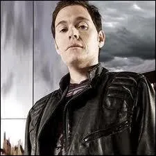 Le mdecin de l'quipe, qui semble le plus srieux (j'ai bien dis  semble )