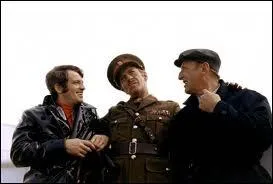 Un train, un casse, une tte qui penche ...