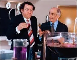 Coluche et Louis de Funs en critiques gastronomiques ...