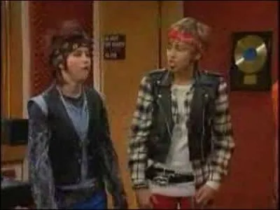 Quelles clbrits jouent dans cet pisode ?