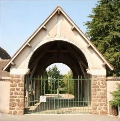 Qu'est-il arriv dans le cimetire de cette petite localit d'Eure-et-loir : Brou ?