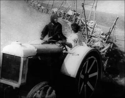 Dans ce film (1929), un kolkhoze va natreet grandir grce  l'obstination de Marfa. Son titre ?