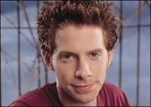 En quoi se transforme Oz la nuit ?