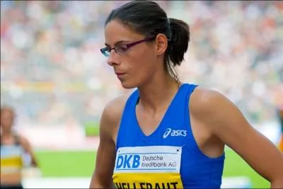 C'est Hellebaut , mdaille olympique  Pkin en saut en hauteur ; son prnom :