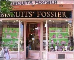 Quels biscuits fabriqus par la Maison Fossier sont connus pour accompagner traditionnellement la dgustation du champagne ?