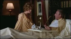 Cette scne est une des plus clbres du film. On dit que Laurence Olivier refusa le rle de Benjamin Rand  cause de cette scne car il ne voulait pas tourner avec Shirley MacLaine. Pourquoi ?