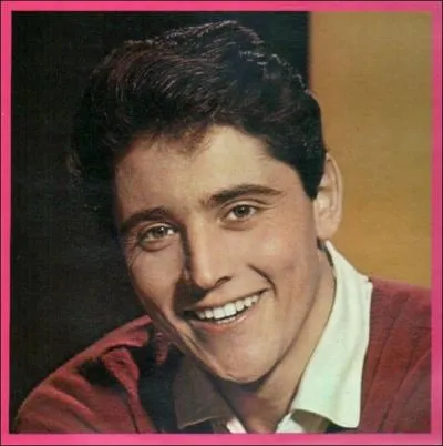 En plus des pommes et des poires, que vendait la demoiselle de cette c�l�bre chanson de 1959 de Sacha Distel ?