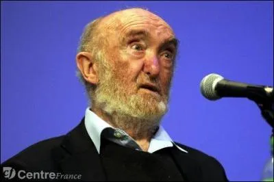 Invit� � Clermont-Ferrand, le c�l�bre g�n�ticien Albert Jacquard a propos� de supprimer...