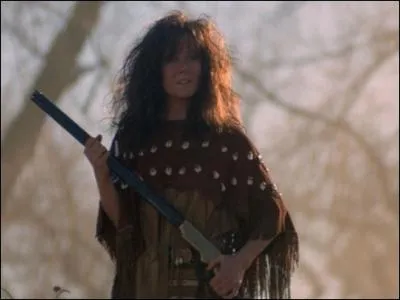 Passé simple : Celle Qui Se Dresse Avec Un Poing Fermé (... ) pour attendre son époux