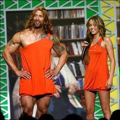 En quelle star est dguis The Rock ?