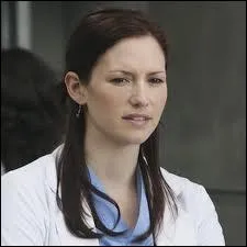 Dans la saison 06, que fait Lexie lorsqu'elle apprend que Sloane est la fille de Mark et qu'elle va s'installer avec eux ?