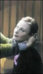 Cette actrice ne fait pas partie du gnrique de ...