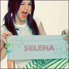  quel ge dveloppe-t-elle une passion pour la comdie ?