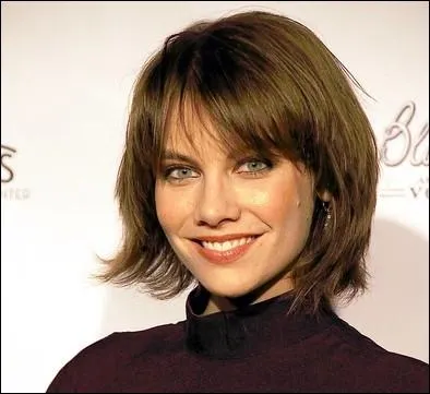 En quelle anne Rose est-elle ne et en quelle anne devient-elle un vampire ?