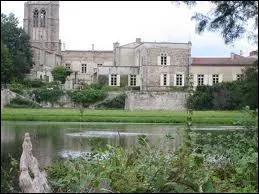 Je quitte le dpartement de la Loire par la ville de Sury-le-Comtal. Ses habitants rpondent au nom de ...