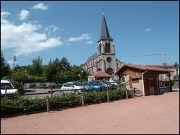 Nous sommes maintenant  Saint-Alban-les-Eaux. Quel nom donne-t-on  ses habitants ?