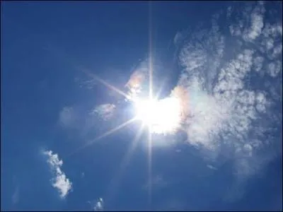 Je le sens bien ! Vous voil transports ! Quelle altitude frlez-vous quand vous tutoyez un altocumulus iridescent ?