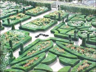 Faites donc un petit effort, vous vous rendrez  Villandry pour une promenade enrichissante par l'itinraire de :