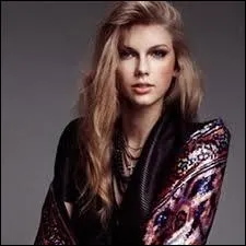 Comment s'appelle son premier single ?