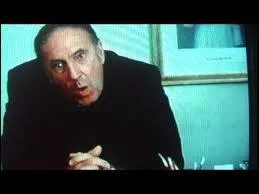 Le prtre parle de sexe  Harold : L'ide de relation intersexuelle, l'acte de ton corps ferme, jeune corps rentrant en contact avec une peau blanche, des seins saillants (... ) me donne... ? 