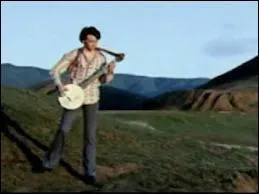 C'est la dernire image du film, aprs une tentative de suicide spectaculaire, Harold prend son banjo et chante. Mais quelle chanson chante-t-il ?