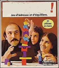 Jeu d'adresse avec ou sans gages si l'on fait s'crouler la tour que chaque joueur s'vertue  monter, tour  tour, avec des pices en bois de toutes formes ...
