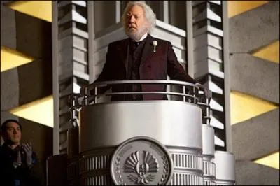 Comment s'appelle le prsident de Panem ?