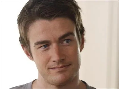 Quel est le nom de la femme dcde de Clay ?