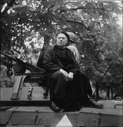 Déclinaison en K. Il a des lettres de noblesse ou se vautre dans la lie. Royal ou communard, quel nom donne-t-on à cet apéritif ?