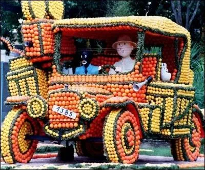 Depuis toujours, l'automobile  une place prpondrante dans la BD. Ce modle trs   juteux   est une rplique de la voiture de quel hros de BD ?