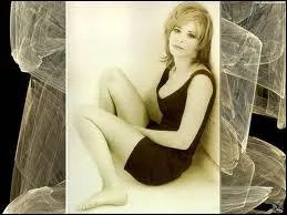 Quelle artiste fminine place le plus de titres au  Top 50 , toutes gnrations confondues ?