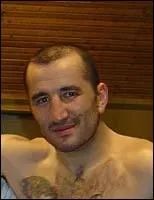 Dans quel sport s'est fait connatre Fabrice Tiozzo qui fut plusieurs fois champion du monde dans diffrentes catgories ?