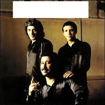 Quel nom porte cet album live de Faudel, Khaled et Rachid Taha ?