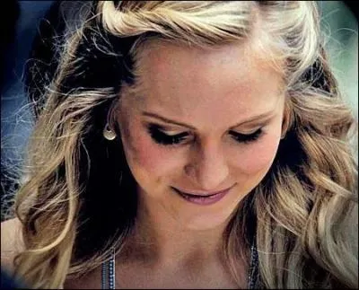 Celle de Caroline ? (Mme question que la 10).