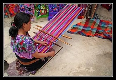 Les Mayas comme les Quichs, les Chortis et les Mexicains (... ) l'invention du tissage  la divinit fminine, Ixquic.