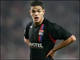 Attaquant qui a dbut en L1  17 ans :