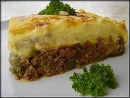 Gratin de pure de pommes de terre et de viande hache :