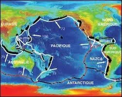 Comment nomme-t-on les volcans autour du Pacifique ?