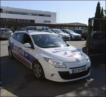 De quoi sont souponns douze policiers   ripoux   d'une brigade oprant dans les quartiers Nord de Marseille ?