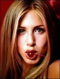 Jennifer Aniston a t marie ...