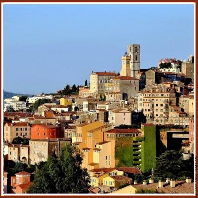 Toulon n'a pas toujours t le chef-lieu du Var. En 1793, pour punir les Toulonnais d'avoir livr leur ville aux britanniques , quelle autre cit du Var devint le chef-lieu ?