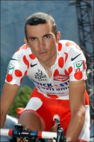 Coureur cycliste populaire dans les annes 90-dbut 2000, Richard Virenque a revtu sept fois le maillot  pois au classement final d'un Tour de France. Ce maillot rcompense :