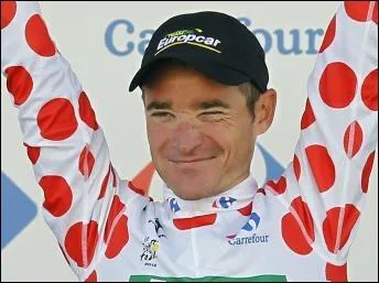 C'est l'une des valeurs sres du cyclisme franais actuel et il fut meilleur grimpeur du Tour de France 2012. Sur le Tour 2011 Thomas Voeckler a fini  quelle place du classement gnral ?