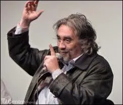 Celui-ci est le plus clbre journaliste prsipautaire exerant uniquement sur le territoire grolandais. Connu pour ses convictions fascistes et misogynes, il s'agit de...