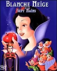 Endormie en mangeant une pomme empoisonne de sa mchante belle-mre .