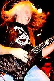 De quel groupe fait-il partie ?