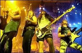 Membre illustre de la  New wave of british heavy metal , ce groupe connu mondialement compte en son rang le bassiste Steve Harris et a eu comme 1er chanteur un certain Paul Di'Anno...