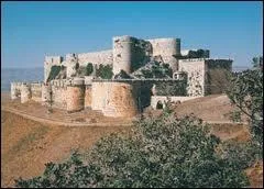 Quelle est cette impressionnante forteresse, situe  l'ouest de la Syrie et construite par l'ordre militaire des Hospitaliers au XIIe sicle ?