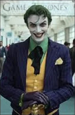 Comment s'appelle cet ennemi de Batman ?