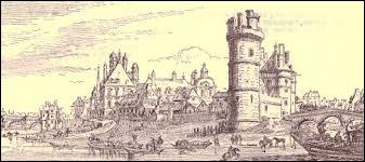 Au XIVe sicle, trois pouses de rois de France furent emprisonnes  la tour de Nesle pour adultre. Dsignez la bonne proposition ci-dessous.